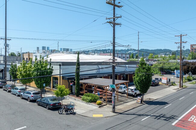More details for 940 SE Madison St, Portland, OR - Retail, Industrial to Rent