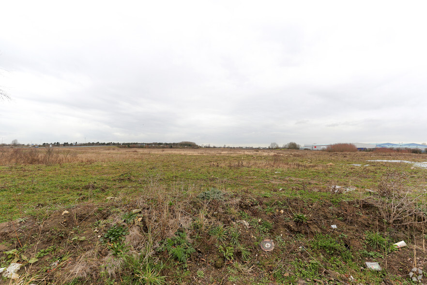 Rawcliffe Rd, Goole for rent - Building Photo - Image 2 of 6