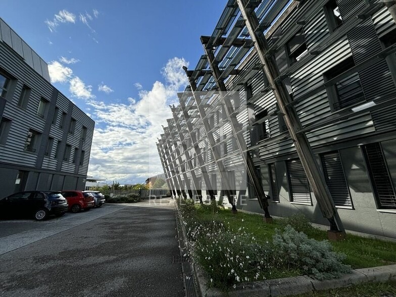 22 Avenue Lionel Terray, Jonage for sale - Building Photo - Image 2 of 10