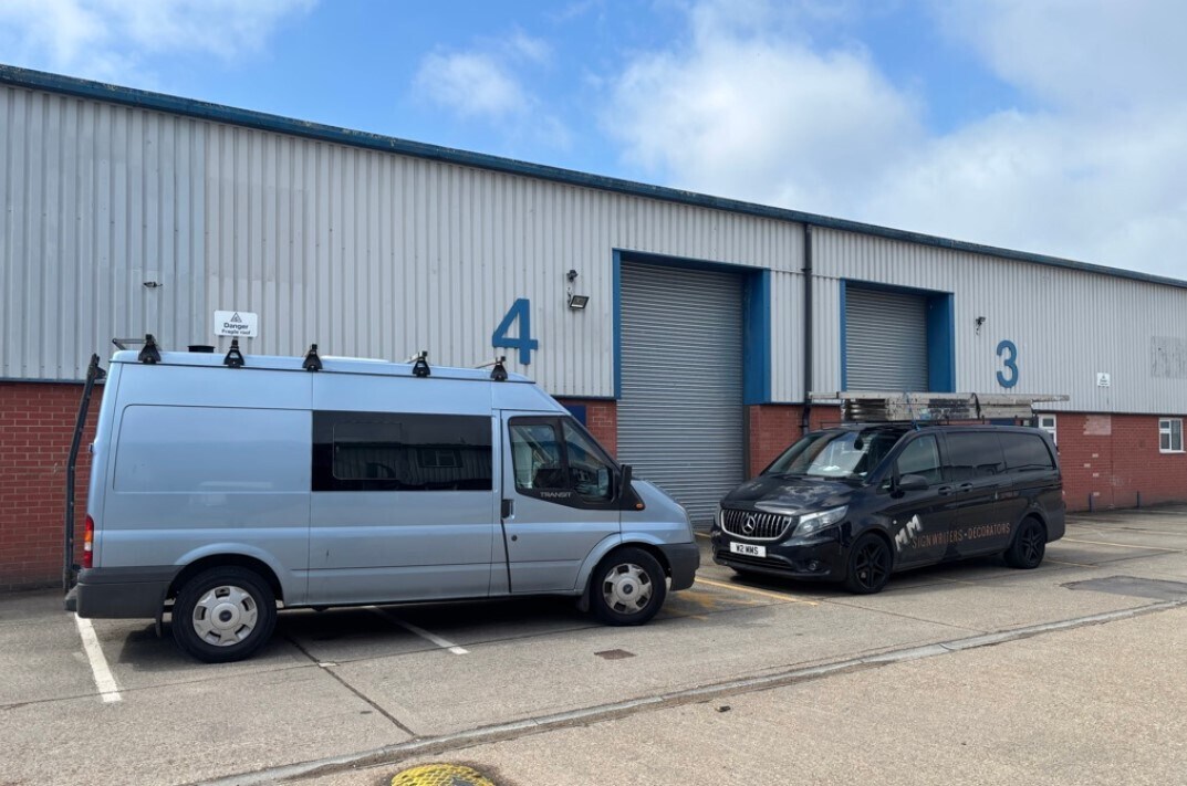 Burndell Rd, Ford to rent Building Photo- Image 1 of 2