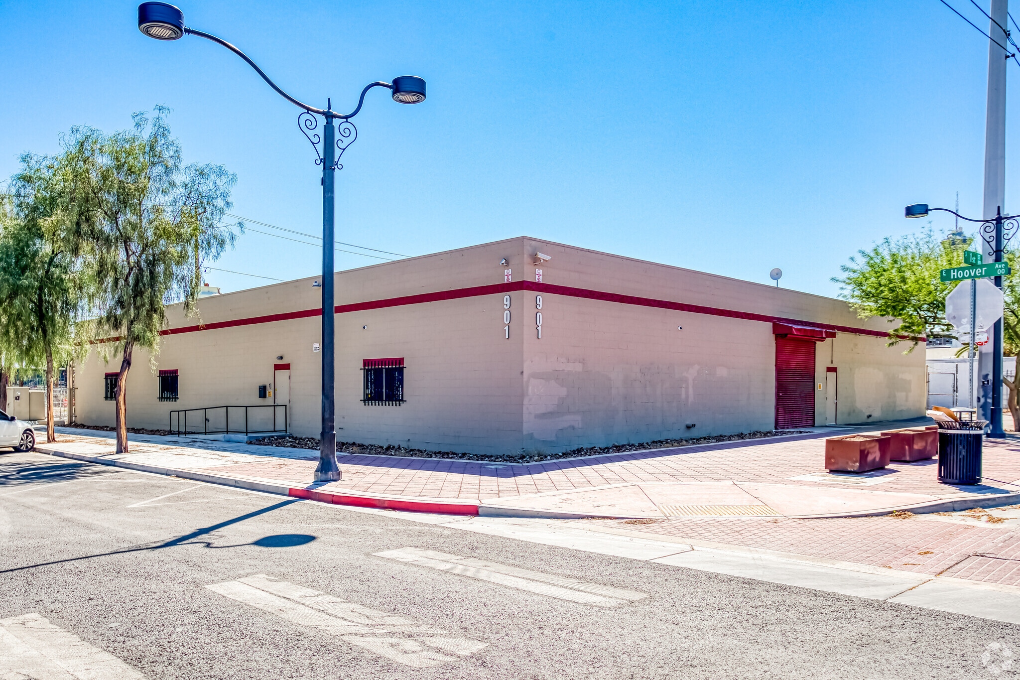 901 S 1st St, Las Vegas, NV to rent Primary Photo- Image 1 of 8