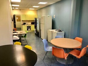 Office in Créteil to rent Interior Photo- Image 2 of 8