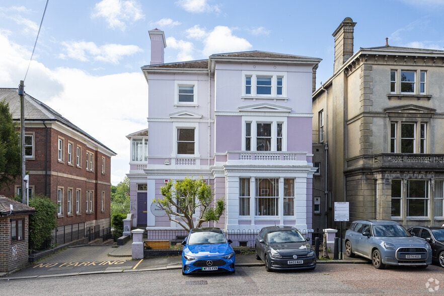 1 Lonsdale Gdns, Tunbridge Wells to rent - Building Photo - Image 2 of 3