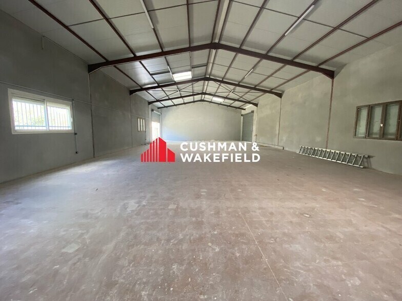 Light Industrial in Portet-sur-Garonne to rent - Building Photo - Image 3 of 9