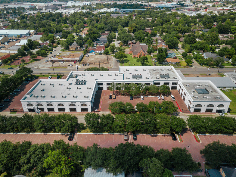 5616 Lawndale St, Houston, TX for sale - Building Photo - Image 1 of 1