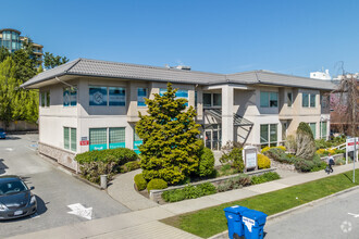 15451 Russell Ave, White Rock, BC for sale Primary Photo- Image 1 of 1