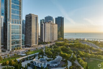 400 E Randolph St, Chicago, IL - AERIAL map view - Image1