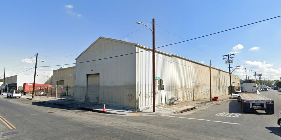 2300-2320 N Alameda St, Compton, CA for rent - Building Photo - Image 1 of 6