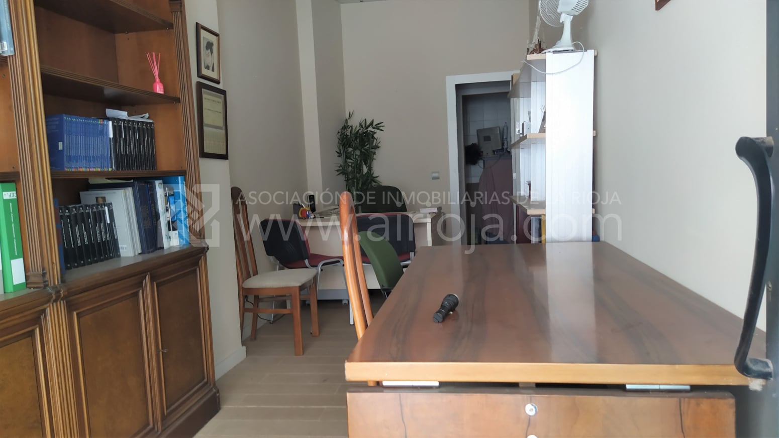Office / Retail in Logroño, La Rioja to rent Interior Photo- Image 1 of 3