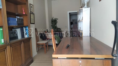 Office / Retail in Logroño, La Rioja to rent Interior Photo- Image 1 of 3