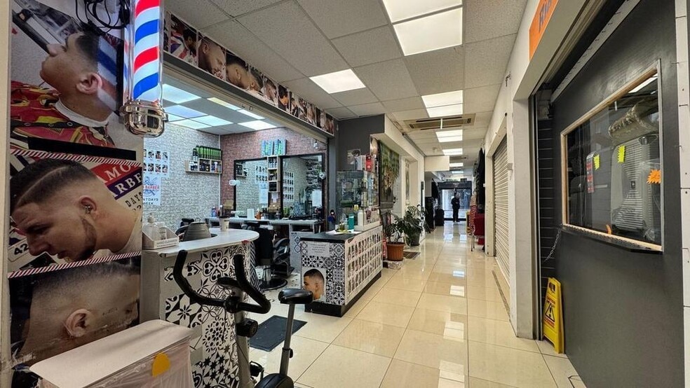 218-220 High St, Slough for sale - Building Photo - Image 3 of 16