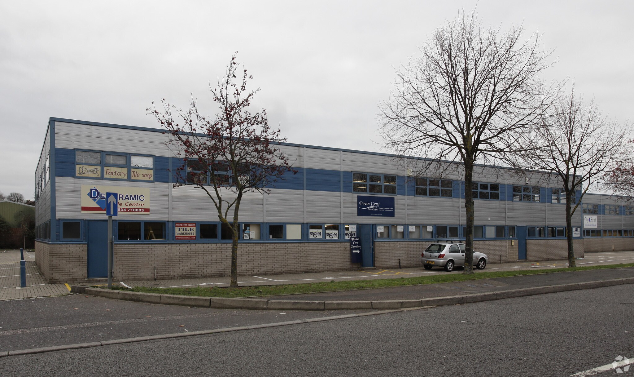 Enterprise Clos, Rochester for sale Primary Photo- Image 1 of 1