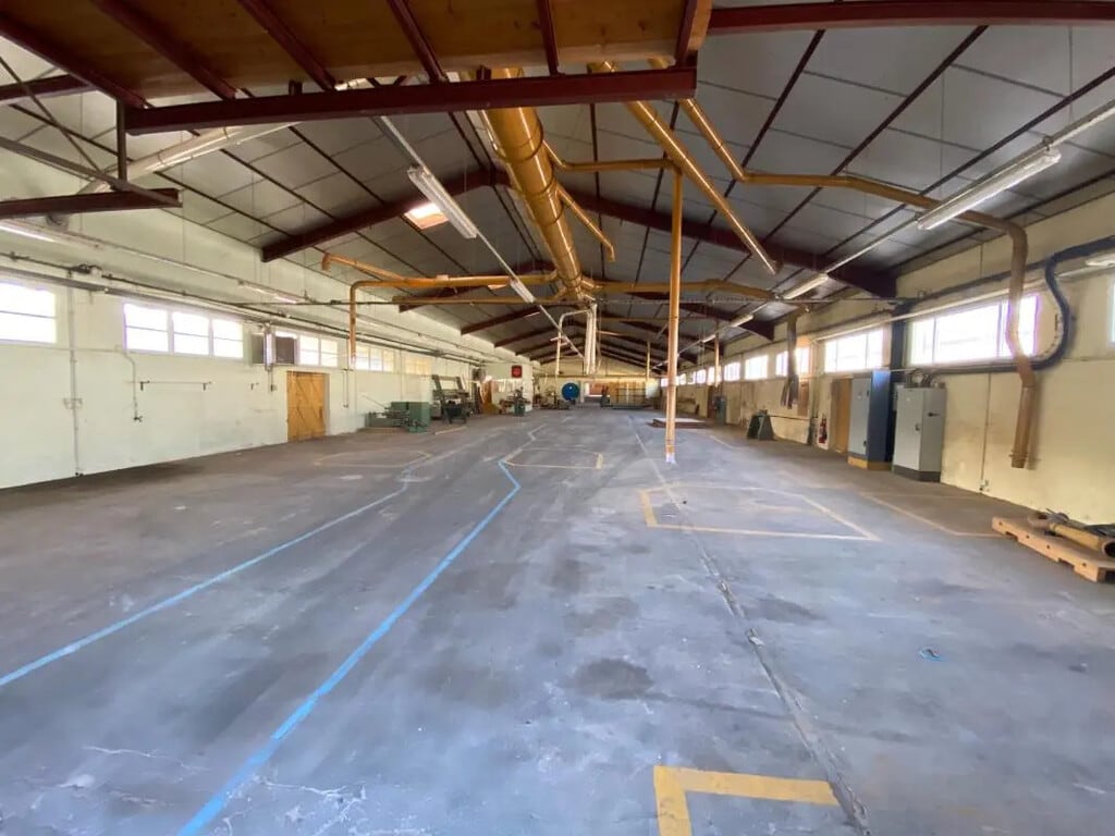 Location Local d'activités 1 459 m² - Photo 1