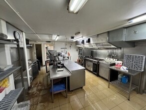 276 Northfield Av, London to rent Interior Photo- Image 2 of 8