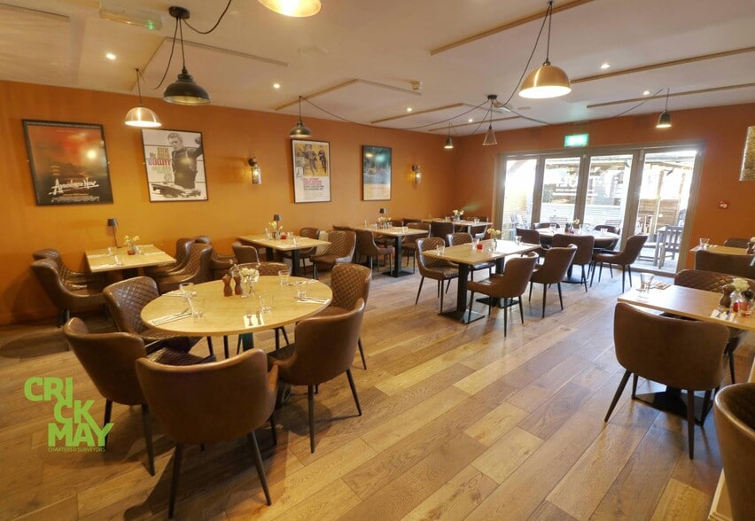 High St, Cuckfield for sale - Interior Photo - Image 2 of 4