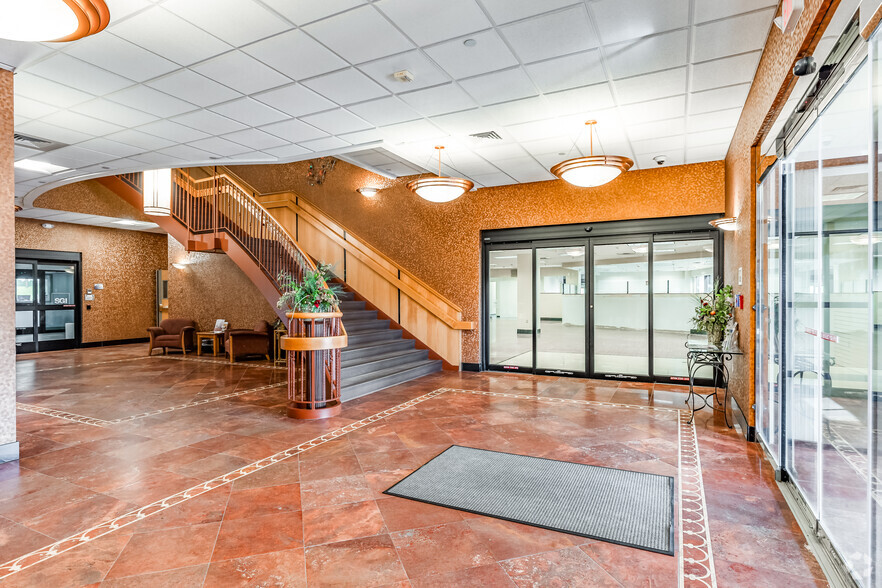 13424 Pennsylvania Ave, Hagerstown, MD for rent - Lobby - Image 3 of 7