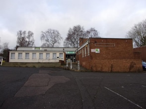 Bower Hl, Epping to rent Building Photo- Image 2 of 3