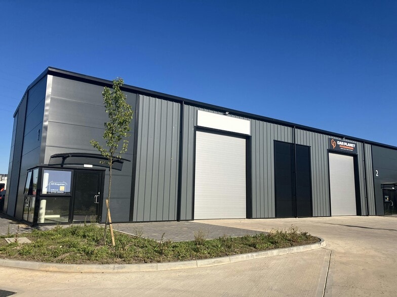 Welbeck Way, Peterborough to rent - Building Photo - Image 2 of 8