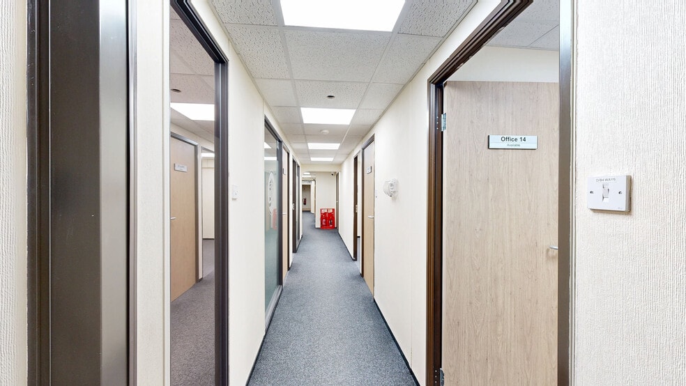 1-11 Liverpool Rd N, Liverpool to rent - Matterport 3D Scan - Image 3 of 20