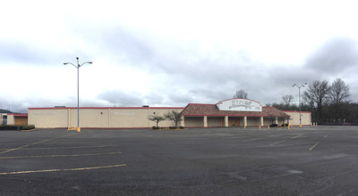 2757 NW Stewart Pky, Roseburg, OR for sale Building Photo- Image 1 of 1