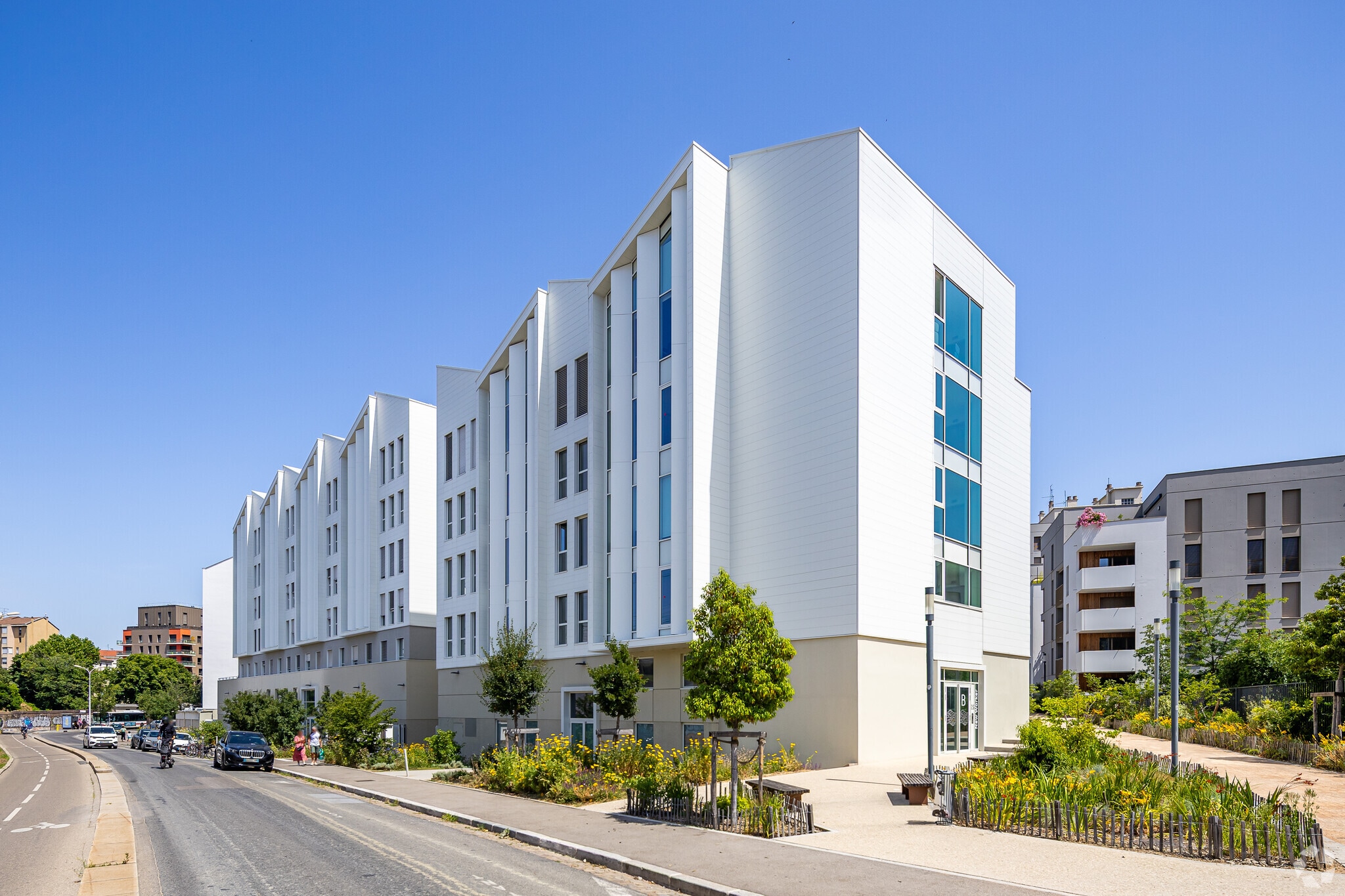 Office in Lyon to rent Primary Photo- Image 1 of 19