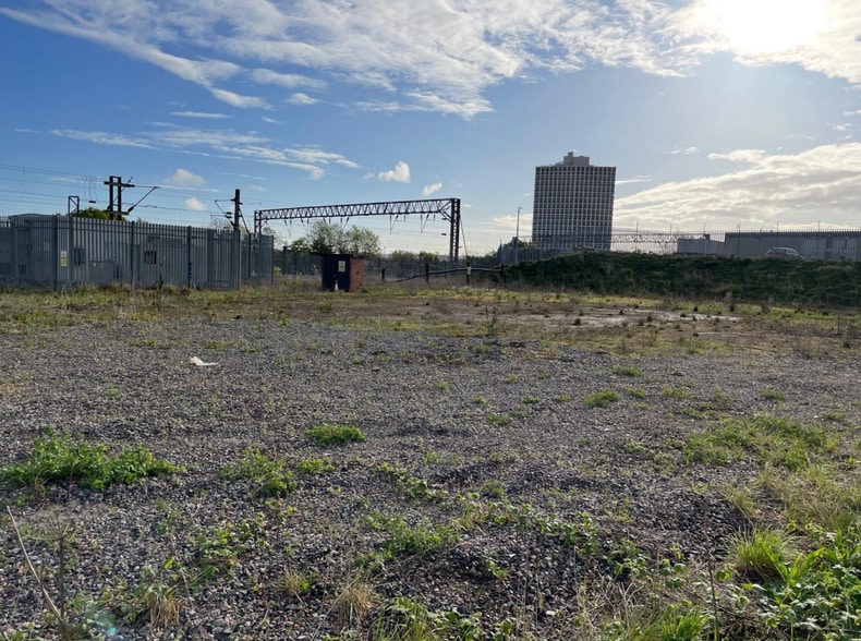 Pendolino Way, London to rent - Primary Photo - Image 1 of 1