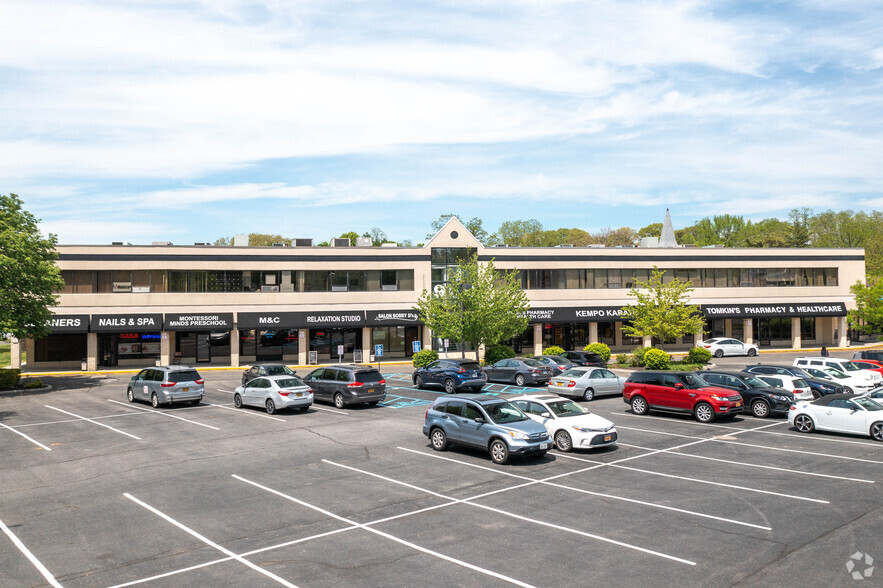 900 Wheeler Rd, Hauppauge, NY for sale - Primary Photo - Image 1 of 1