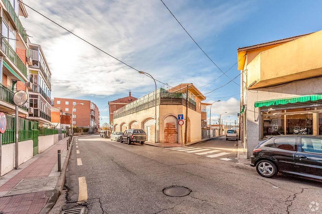 Retail in Collado Villalba, Madrid to rent Primary Photo- Image 1 of 4