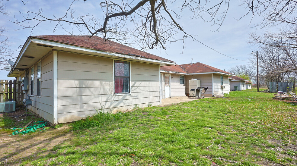 228 Tyler St, Leland, MS for sale - Building Photo - Image 3 of 10