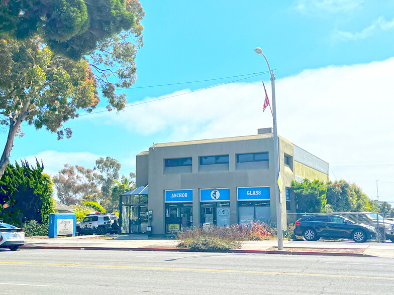 1450 E Thompson Blvd, Ventura, CA for rent - Building Photo - Image 1 of 6