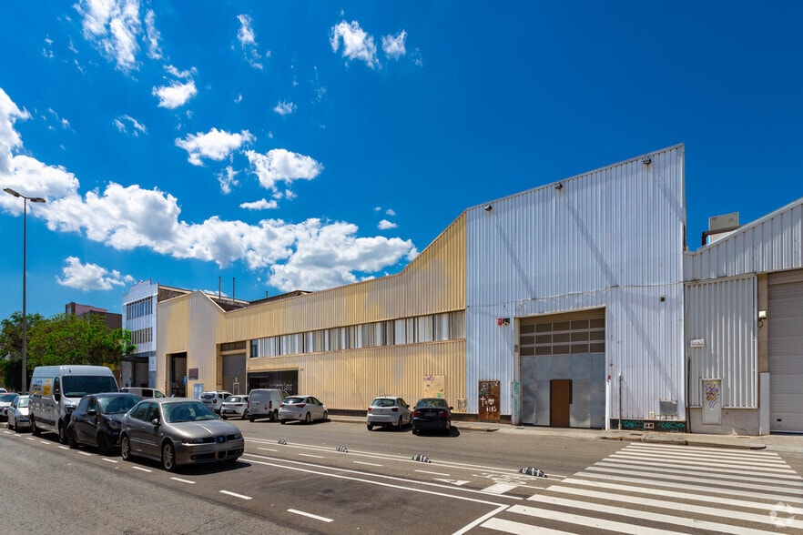 Industrial in Cornellà de Llobregat, Barcelona to rent - Building Photo - Image 1 of 1