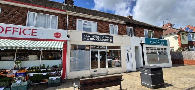 More details for 36-54 Newlands Park Dr, Scarborough - Retail for Sale