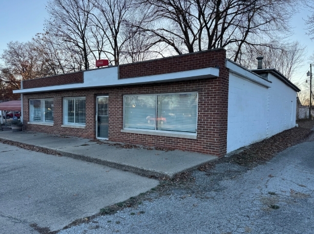 2206 N 25th St, Terre Haute, IN for rent - Primary Photo - Image 1 of 1