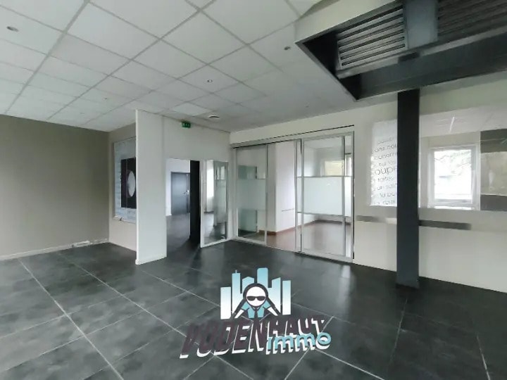 Location Bureaux 183 m² - Photo 1