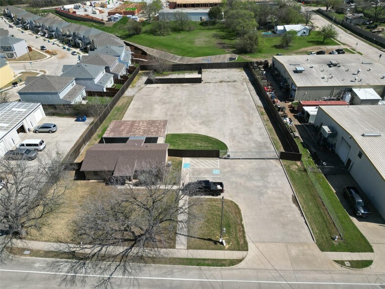 414 N Kealy St, Lewisville, TX for sale - Building Photo - Image 1 of 1