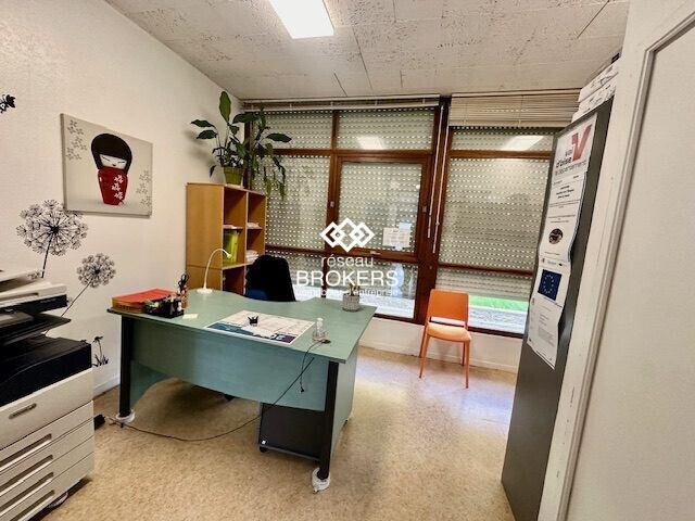 Office in Argenteuil to rent - Building Photo - Image 1 of 8