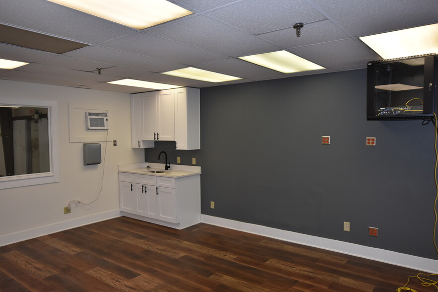 3010 Williams St, Chattanooga, TN for rent - Interior Photo - Image 3 of 9