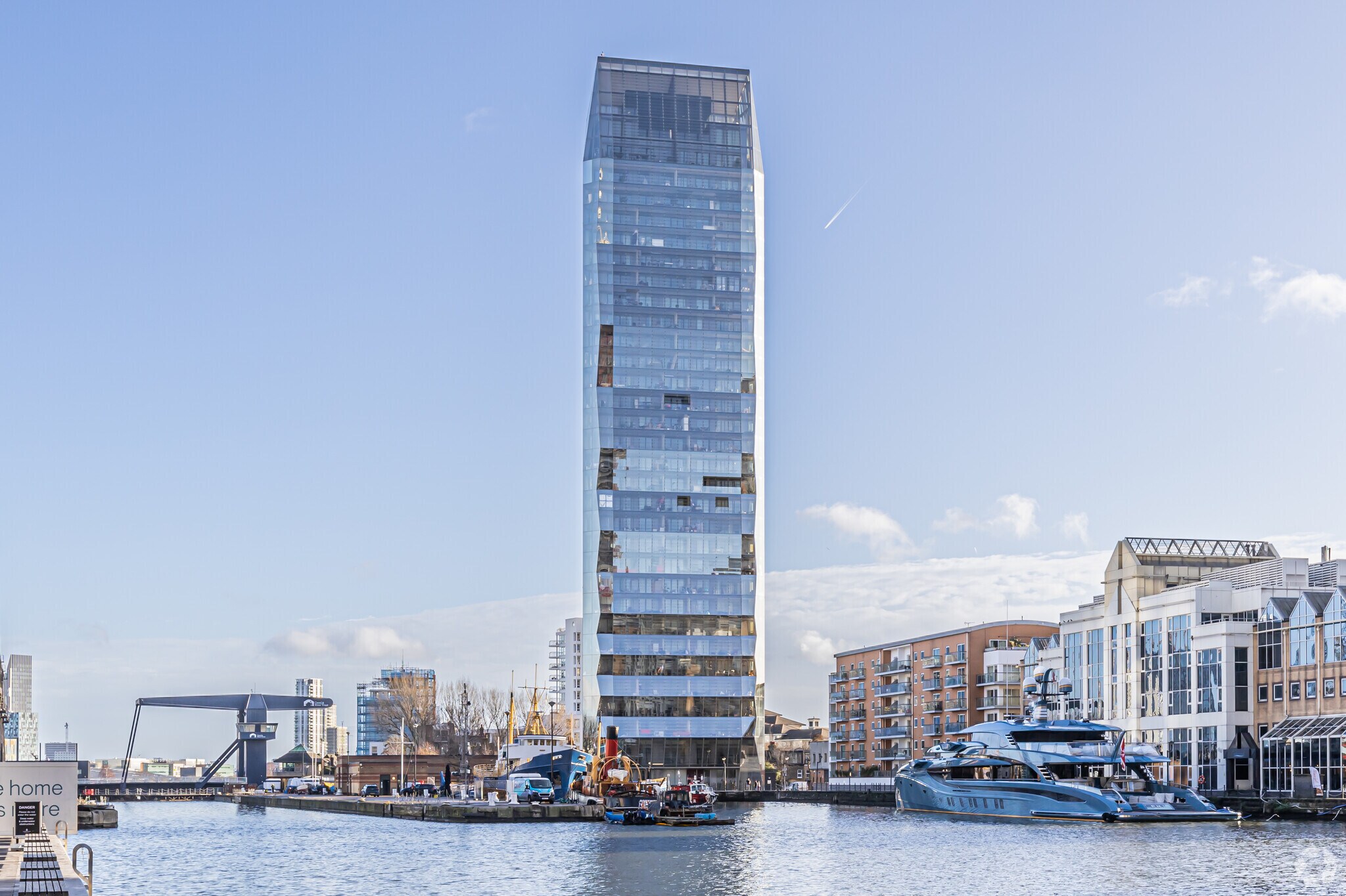 Dollar Bay Pl, London for sale Primary Photo- Image 1 of 1