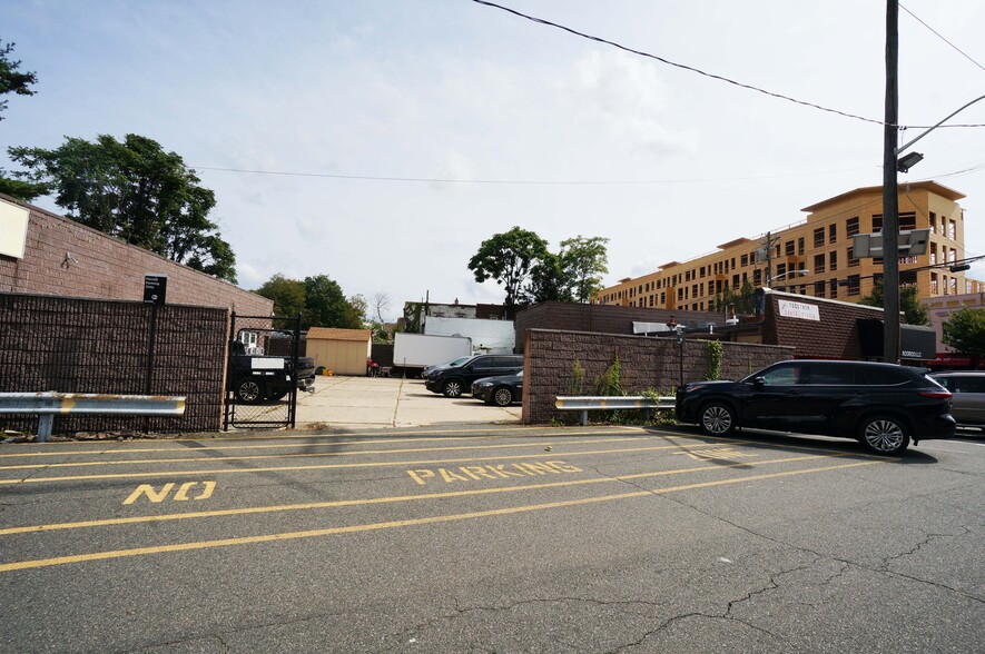 114-116 Anderson St, Hackensack, NJ for sale - Building Photo - Image 1 of 8