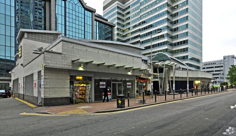 185 Marsh Wall, London for sale - Primary Photo - Image 1 of 1