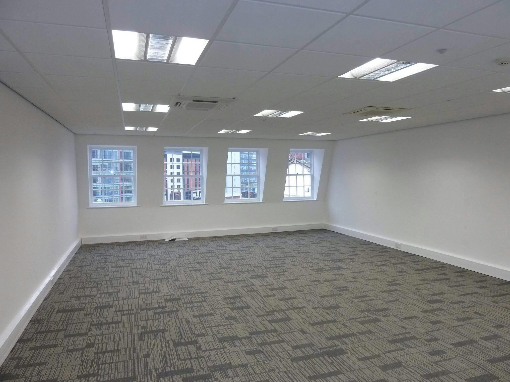 9 York Pl, Leeds to rent Interior Photo- Image 1 of 2