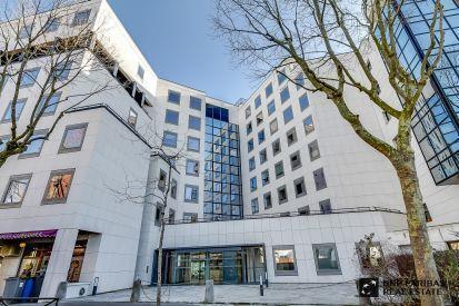 Office in Boulogne-Billancourt to rent - Building Photo - Image 1 of 2