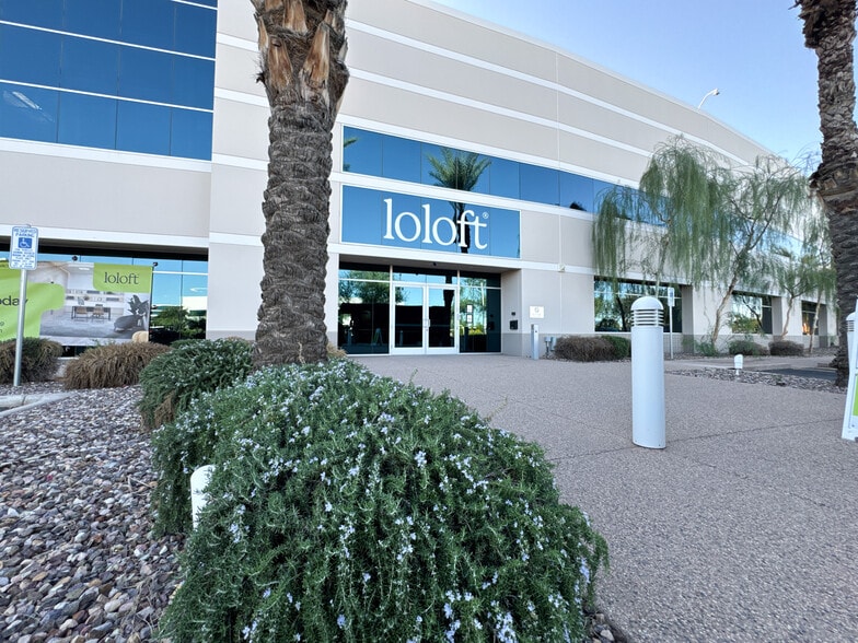 4750 S 44th Pl, Phoenix, AZ to rent - Building Photo - Image 2 of 28