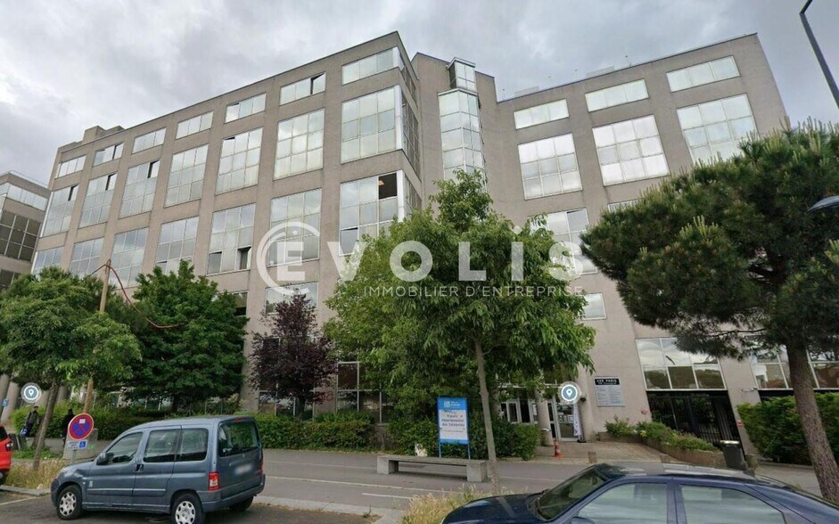 100 Avenue De Stalingrad, Villejuif to rent - Building Photo - Image 2 of 21