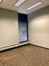 700 Kinderkamack Rd, Oradell, NJ to rent Interior Photo- Image 2 of 7