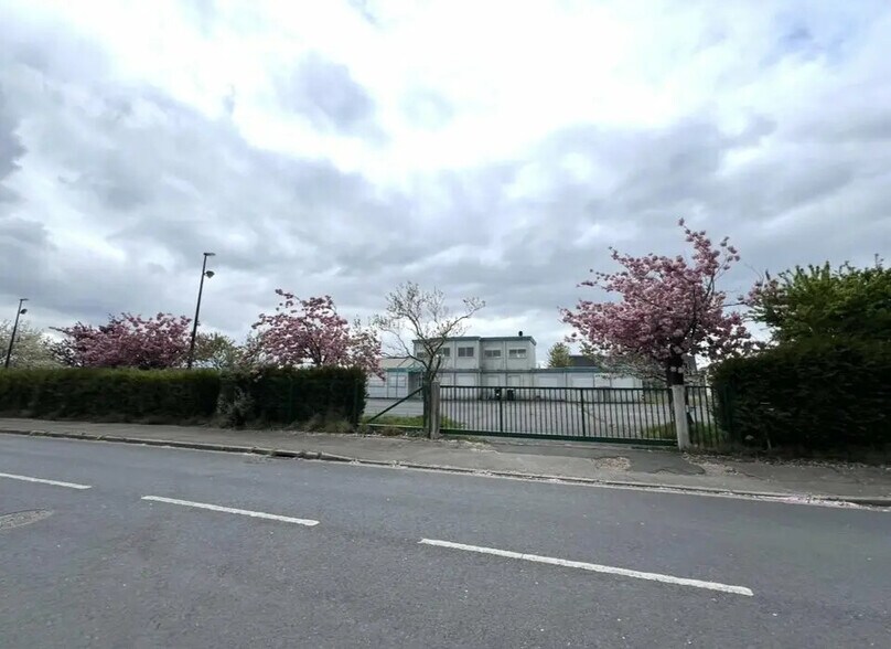 Land in Montivilliers to rent - Building Photo - Image 3 of 3