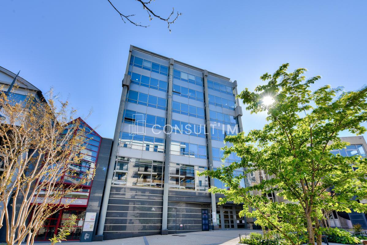 Office in Issy-les-Moulineaux for sale Building Photo- Image 1 of 9