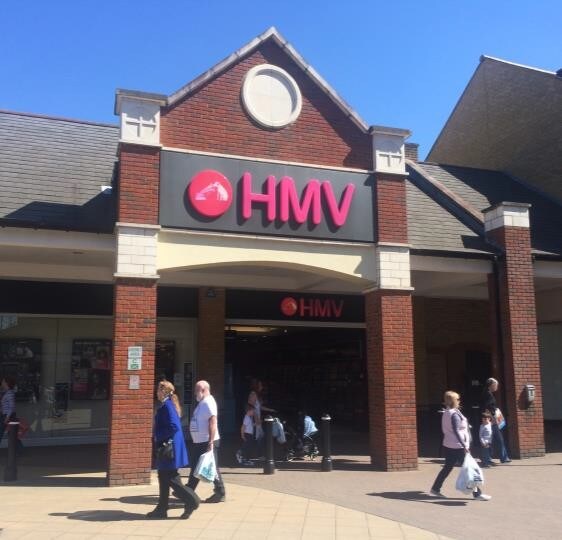 Mustard Mill Rd, Staines for sale Primary Photo- Image 1 of 1