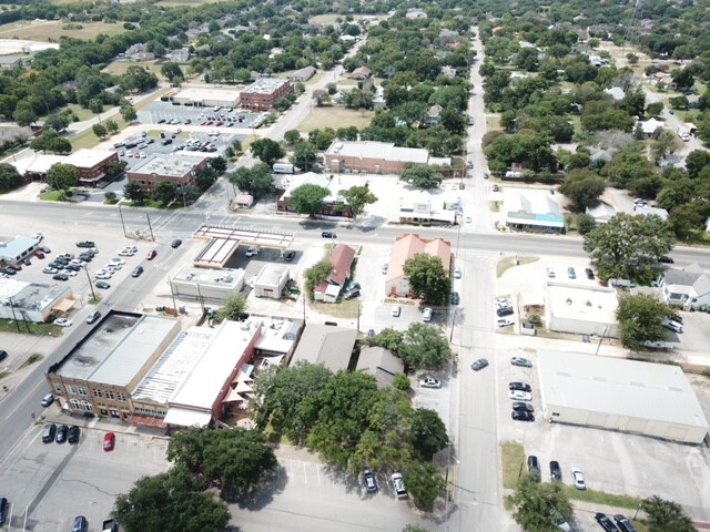 103 E Main St, Pflugerville, TX for rent - Building Photo - Image 2 of 9