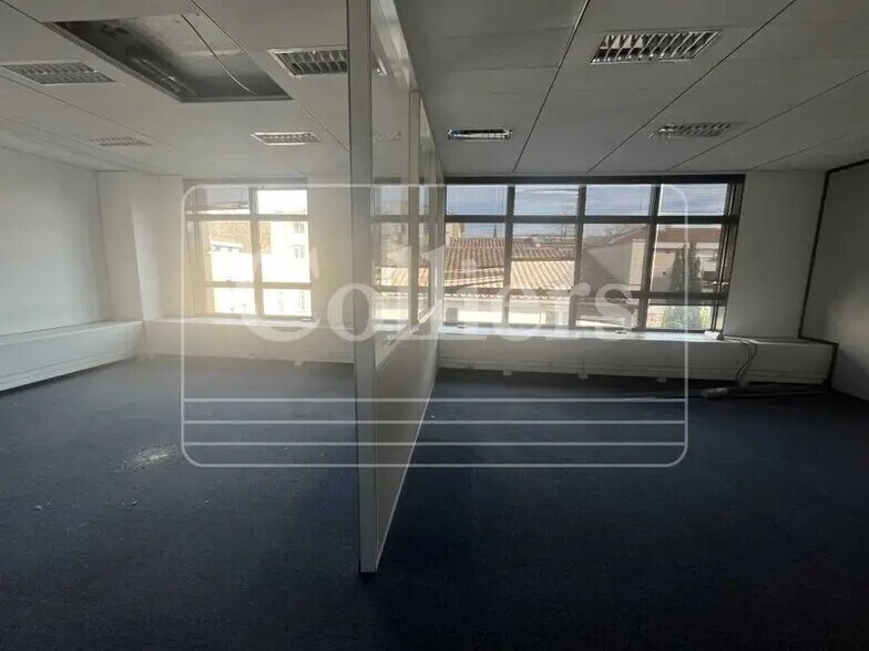 Office in Marseille to rent - Interior Photo - Image 3 of 12